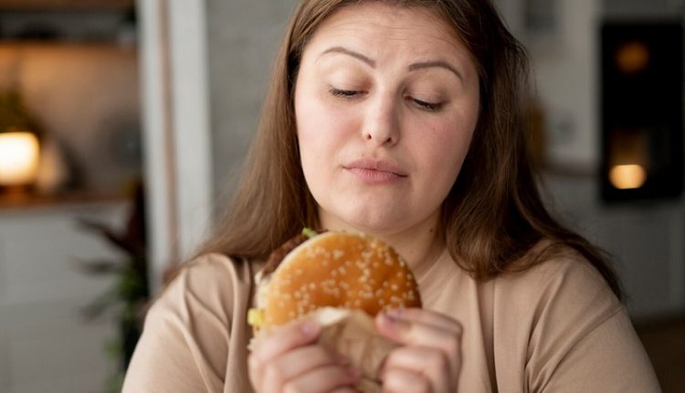 Ожирение связано с ухудшением психического здоровья, особенно у женщин