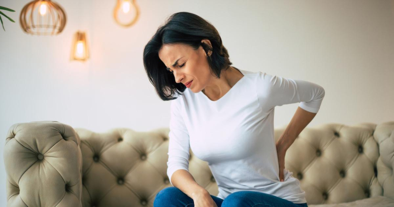 Как болят суставы при псориазе: врач Гульева назвала 10 характерных проявлений