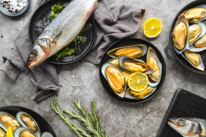 Диетолог перечислила опасные для употребления летом продукты